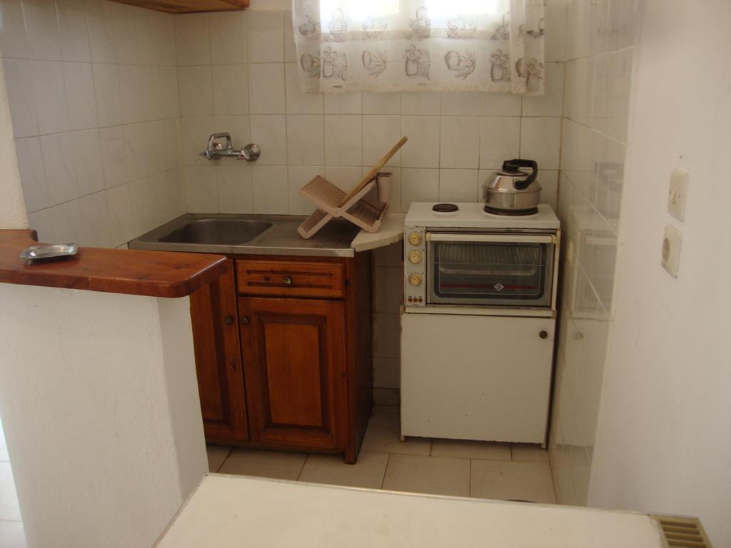 Alex Apartments Roda  Extérieur photo