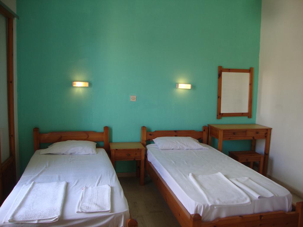 Alex Apartments Roda  Extérieur photo