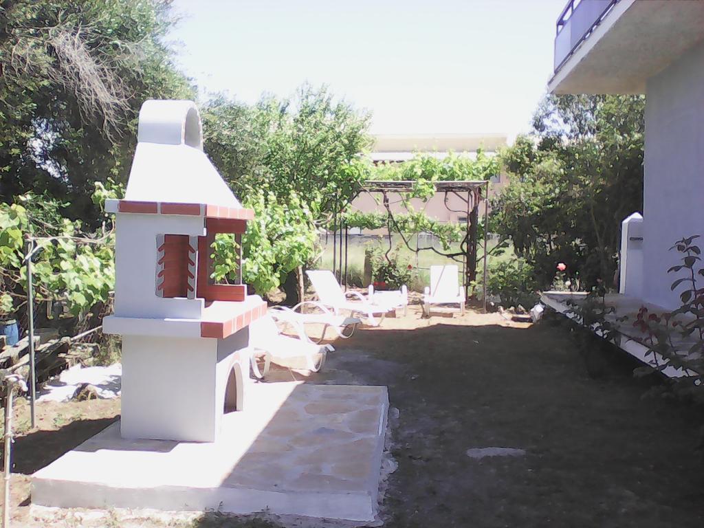 Alex Apartments Roda  Extérieur photo